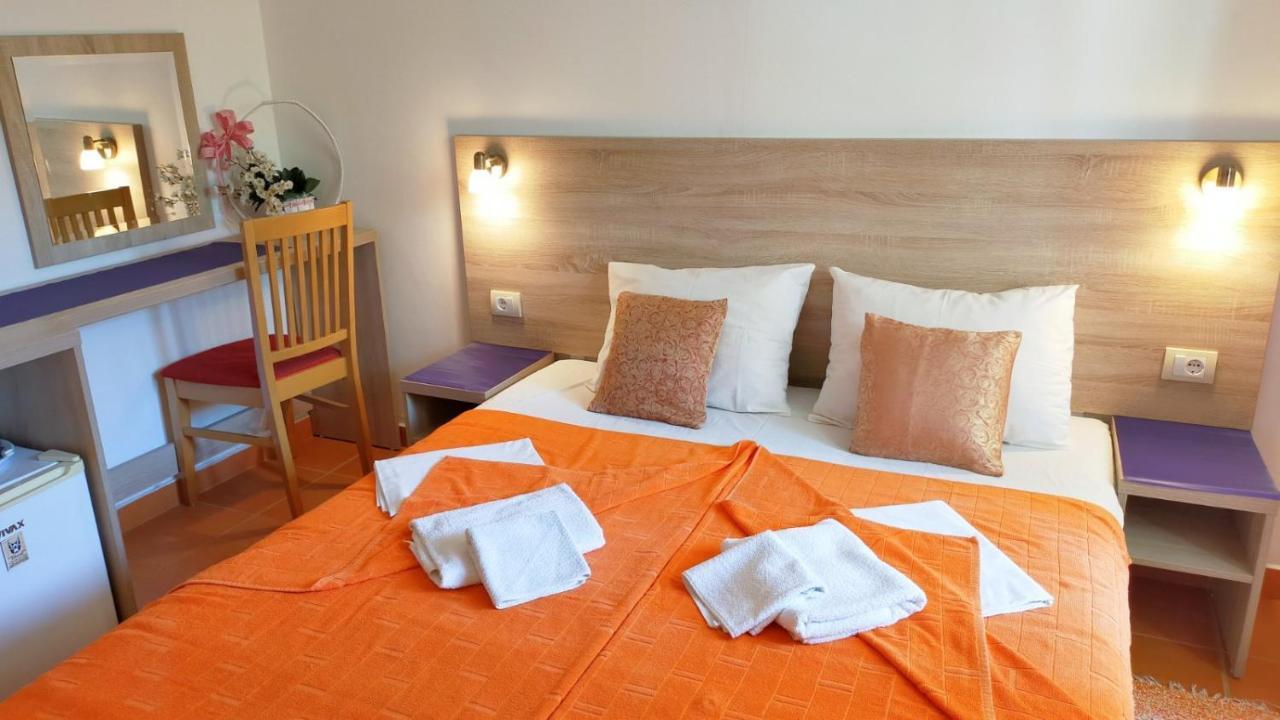 Apartamento Tri Palme Bečići Exterior foto