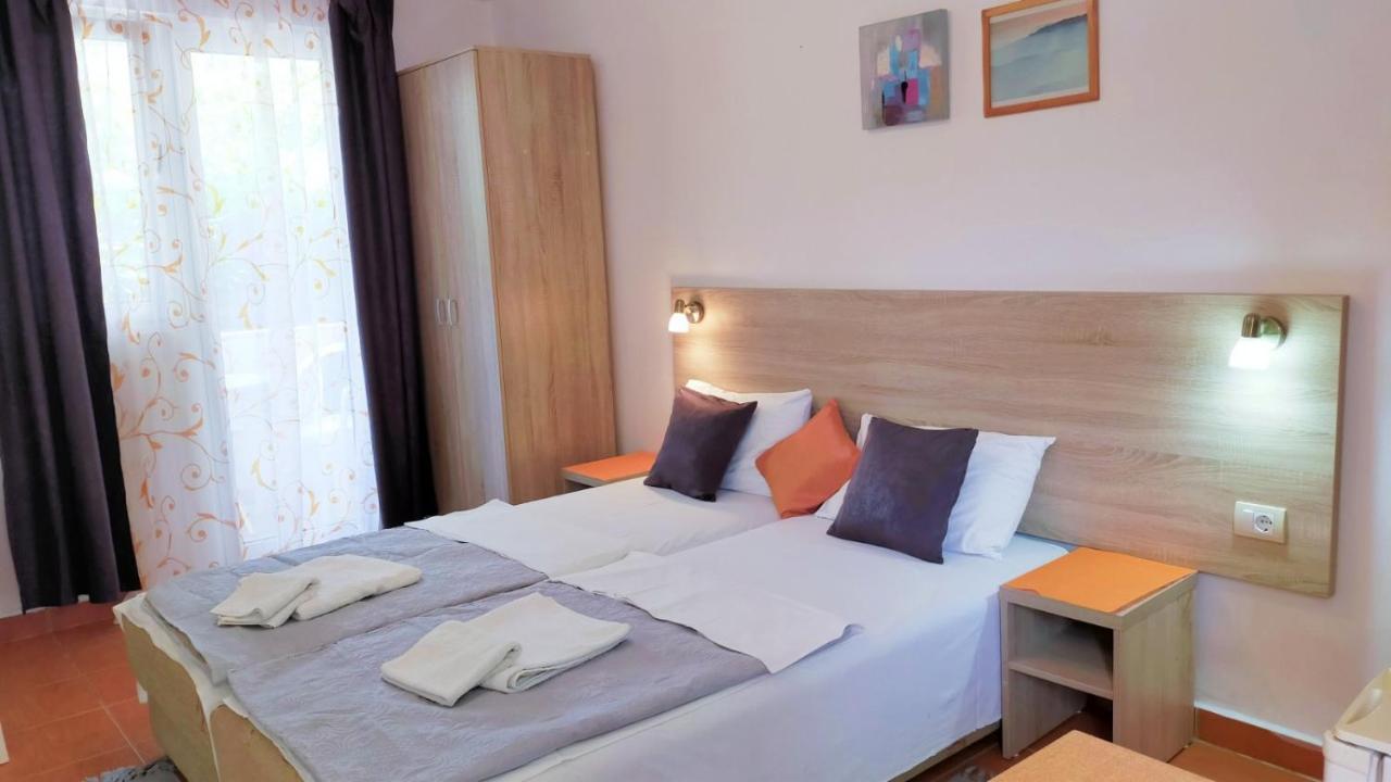 Apartamento Tri Palme Bečići Exterior foto