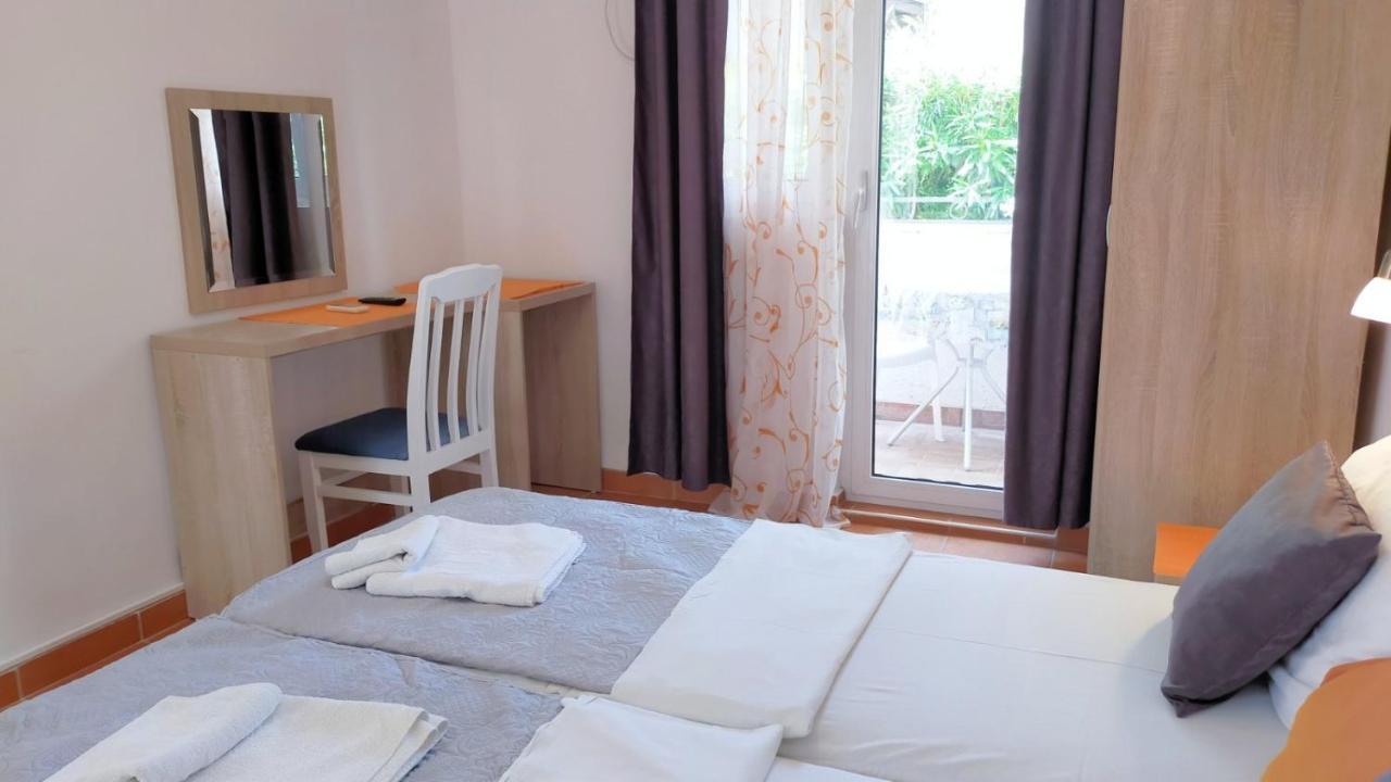 Apartamento Tri Palme Bečići Exterior foto