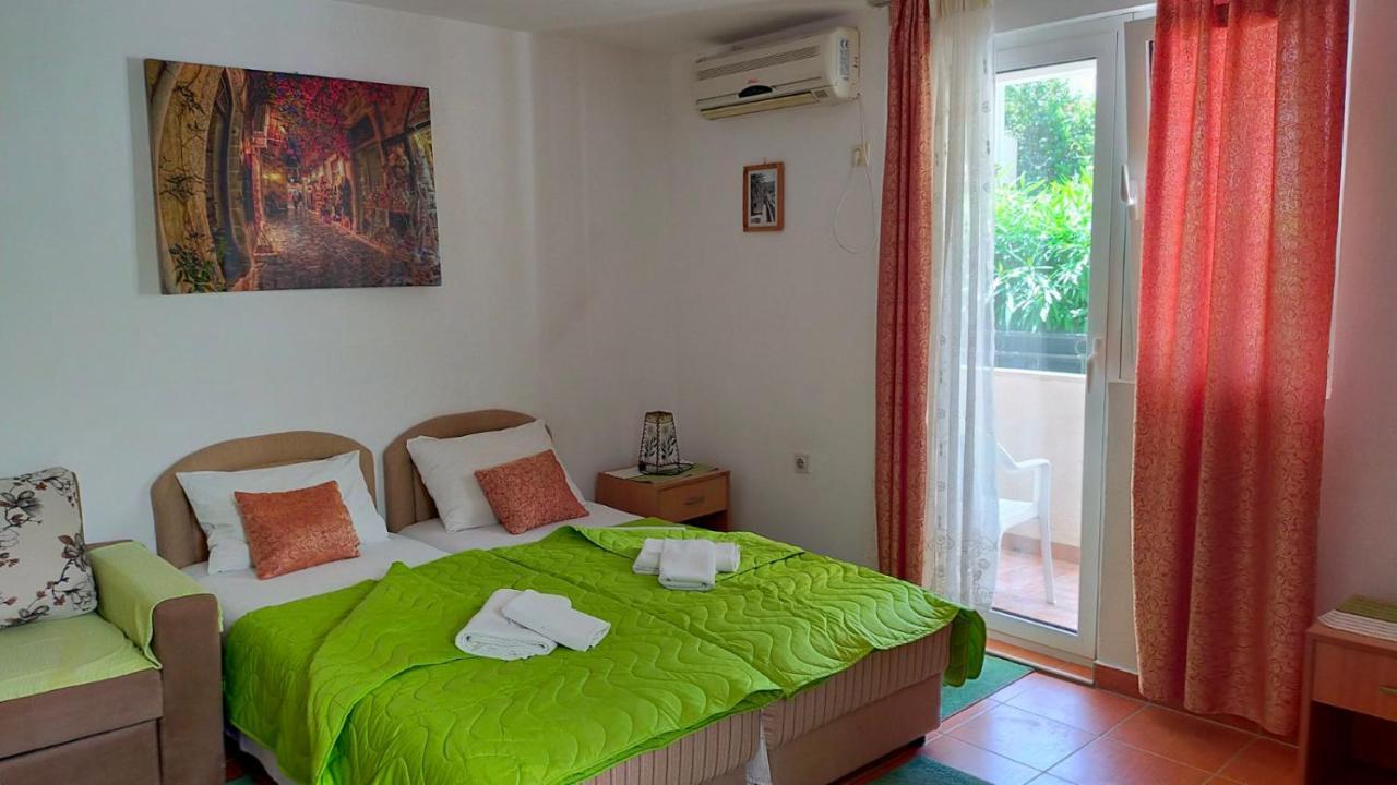 Apartamento Tri Palme Bečići Exterior foto