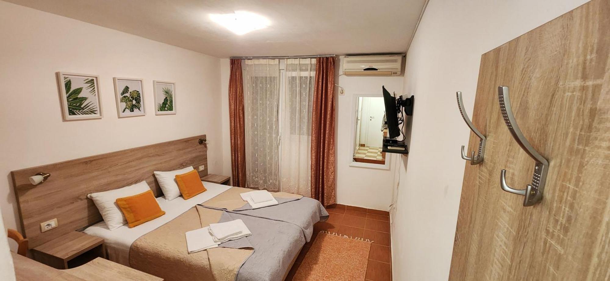 Apartamento Tri Palme Bečići Exterior foto